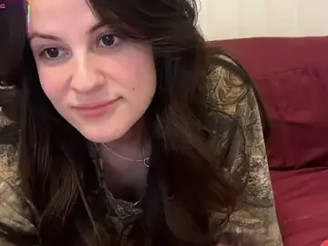Stripchat Sex Cam of heyitsmadig