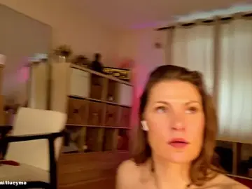 Stripchat Live Sex Cam of ilucyme