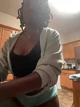 Stripchat Free Porn Cam of thechocolatepeach
