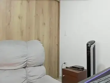 Stripchat Sex Cam of xspecialoomx