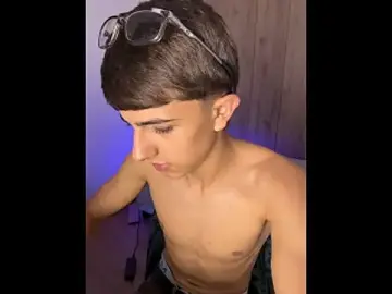 Stripchat Sex Cam of LIAM_CARTER1