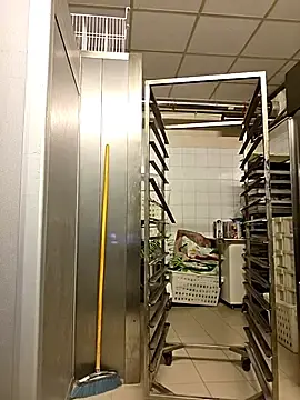 Stripchat Live Sex Cam of Melody73