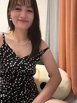 Stripchat Live Sex Cam of huihui_520