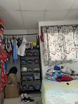 Stripchat Free Porn Cam of pocahontas_hotty