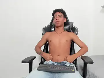 Stripchat Best Webcam of alexx_cum18