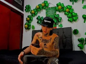 Stripchat Live Porn of StraightBoy_Nick