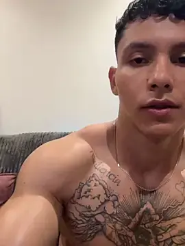 Stripchat Free Live Porn of JAYCAM_