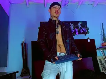 Stripchat Adult Webcam of HannibalLester