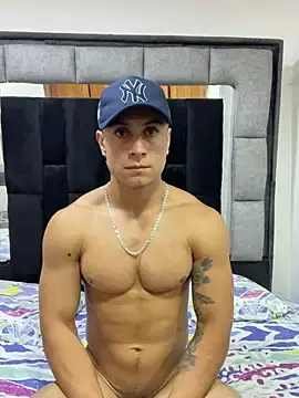Stripchat Live Sex Cam of MR_MUSCLE