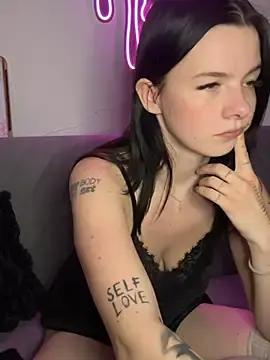 Stripchat Adult Webcams of RoxiBlack