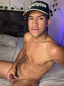 Stripchat Free Live Porn of Adam_hottie