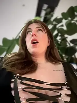 Stripchat Live Sex of MommmyYummy