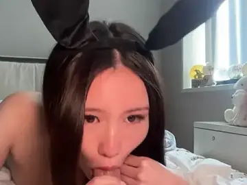 Stripchat Free Live Porn of luvvivii