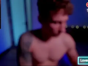 Stripchat Free Live Porn of mark_streemm