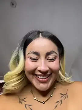 Stripchat Free Porn Cam of Elina_Hills