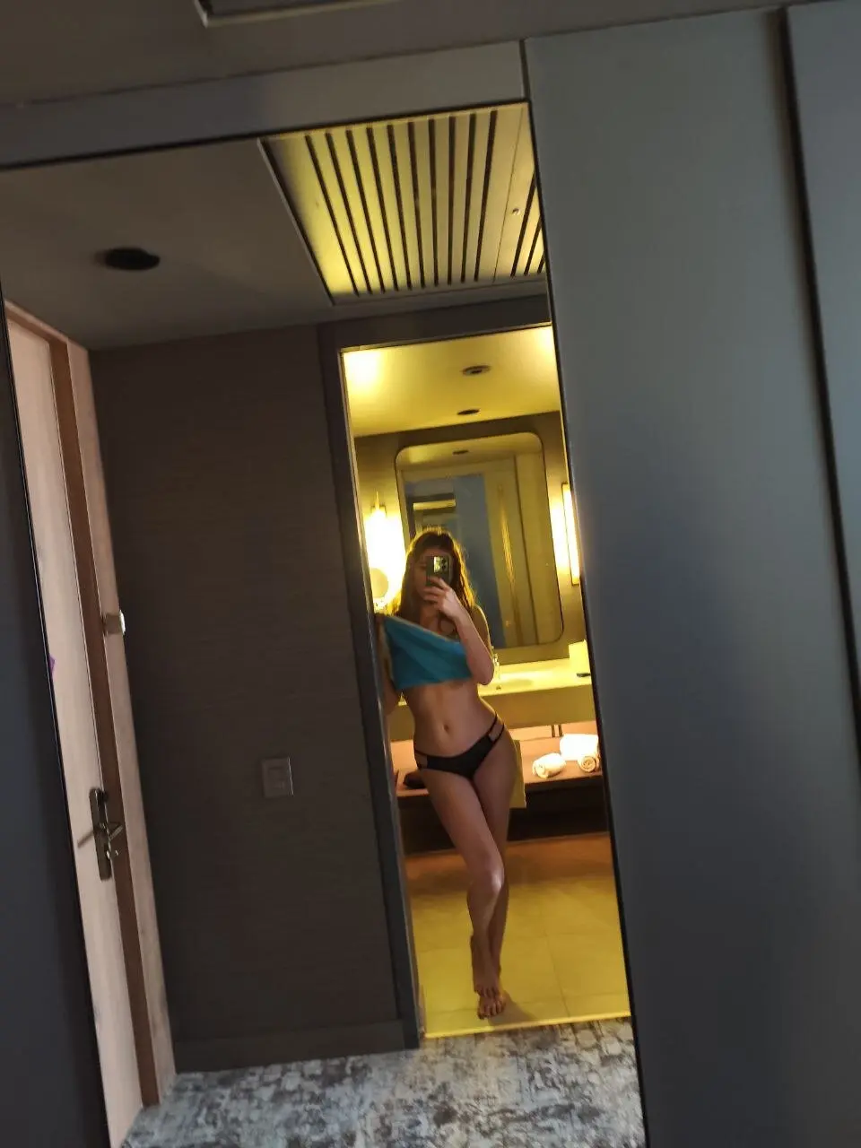 NicoleCut