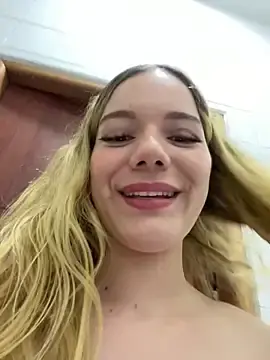 Stripchat Live Porn of NicoleCut