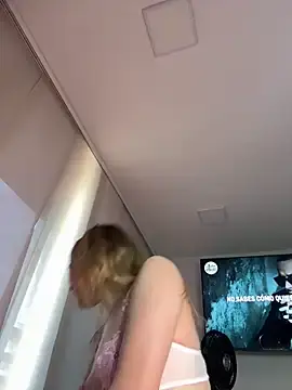 Stripchat Live Sex Cam of NicoleCut