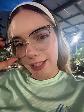 Stripchat Live Sex of NicoleCut