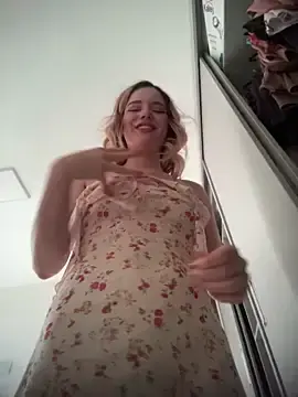 Stripchat Best Webcam of NicoleCut