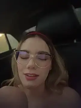 Stripchat Adult Webcam of NicoleCut