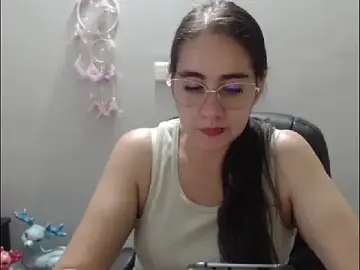 Stripchat Adult Webcam of Sara_Myers_