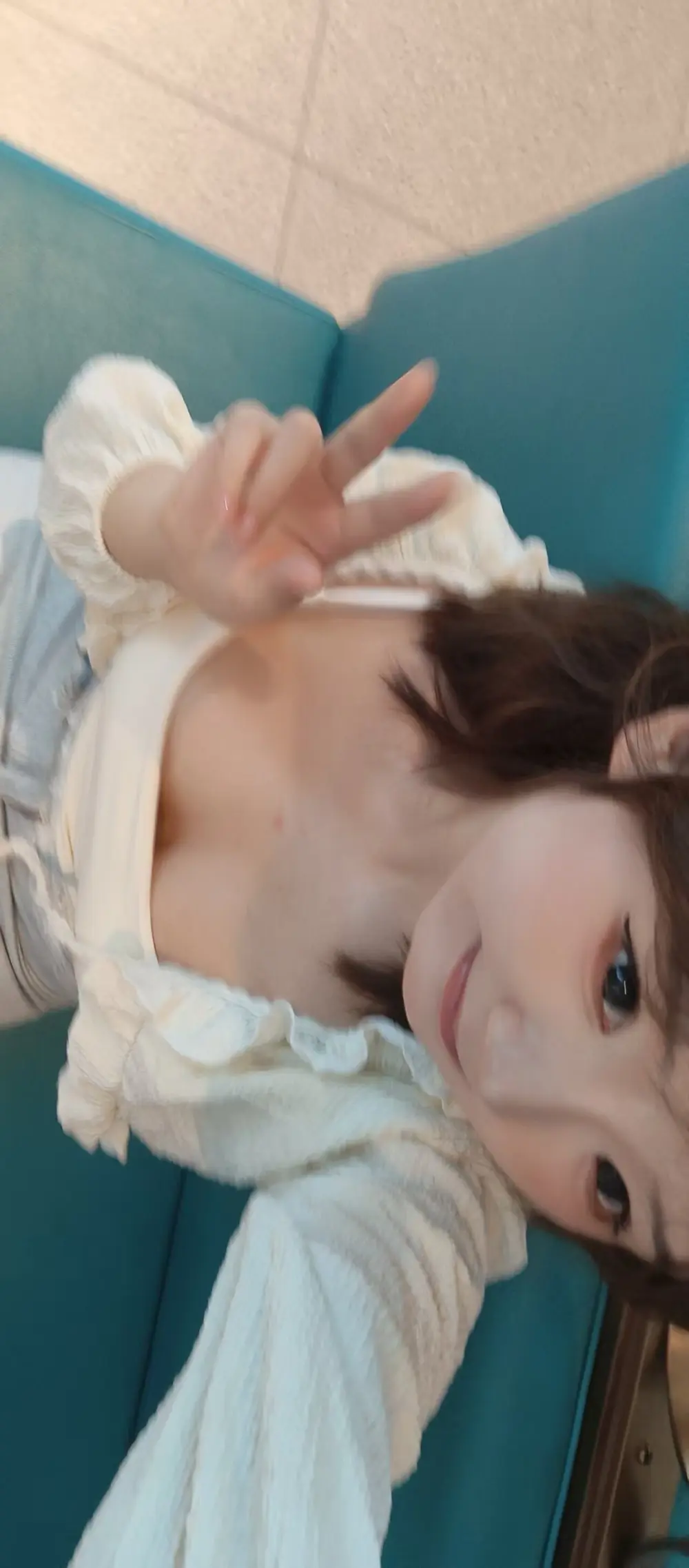 momo-5952