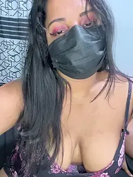 Stripchat Nude Webcam of Savi-SL