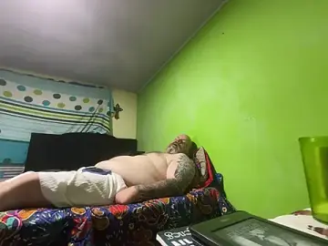 Stripchat Watch Live Sex Cams of tinycockdeepass
