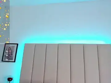 Stripchat Adult Video Chat of aurora_collinss_