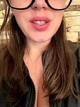 Stripchat Live Sex of ladywithbigass