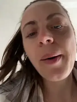 Stripchat Live Porn of ladywithbigass