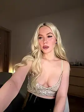 Stripchat Watch Live Sex Cams of xDinnax