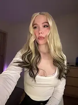 Stripchat Watch Live Sex Cams of xDinnax