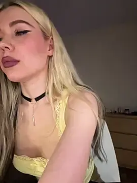 Stripchat Watch Live Sex Cams of xDinnax