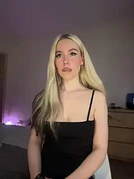 Stripchat Sex Cam of xDinnax