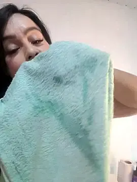 Stripchat Sex Cam of _kathaLopez_