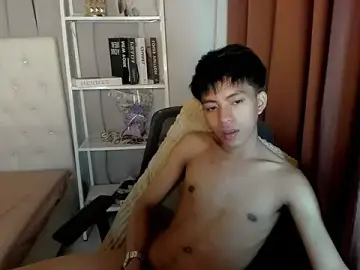 Stripchat Live Porn of davincihugecock