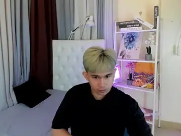 Stripchat Free Porn Cam of davincihugecock