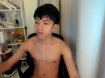 Stripchat Free Porn Cam of davincihugecock