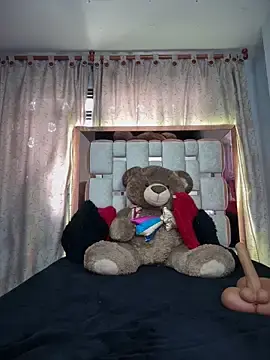 Stripchat Sex Cam of serena_willow