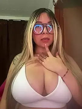 Stripchat Live Porn of CristalGmez