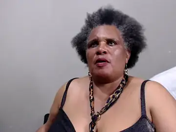 Stripchat Sex Cam of GrandBustyMelon