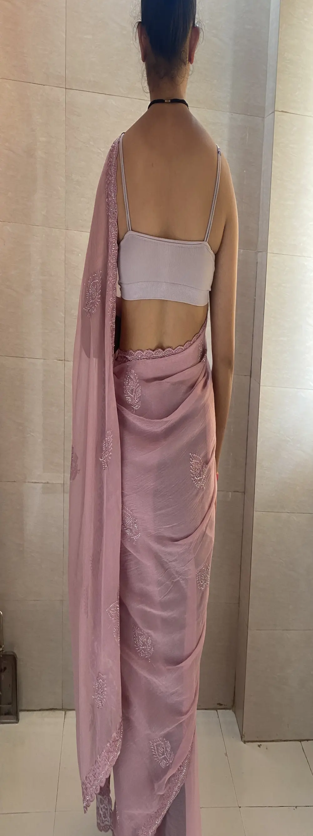 Pinky_hoti