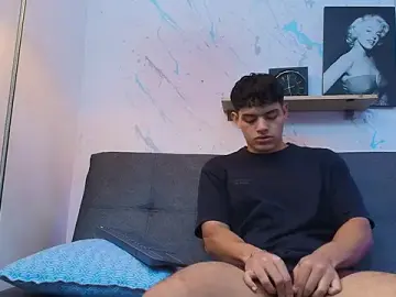 Stripchat Sex Cam of mike_sanz