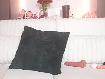 Stripchat Live Porn of katlyn_martins