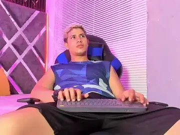 Stripchat Live Porn of dominic_connor