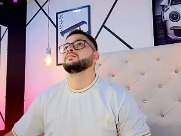 Stripchat Best Webcam of Andrew_Brown