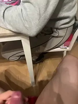 Stripchat Free Porn Cam of Teeny-Slut18