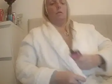 Stripchat Best Webcam of theblondecocklover